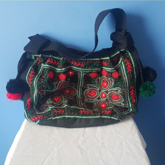 Women's Casual Handbag - Picture 6 of 15